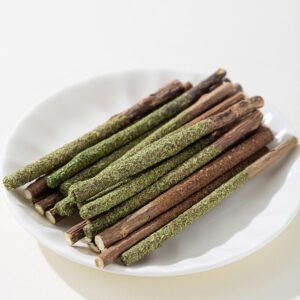 Lovely Fruit & Catnip Silvervine Chew Sticks, Natural Cat Teething Toy